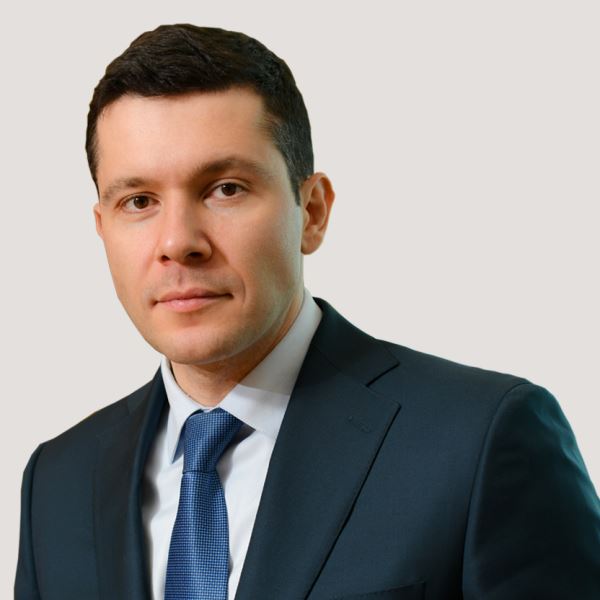 Глава Минпромторга Алиханов: российские предприятия ярко проявили себя в сложных условиях