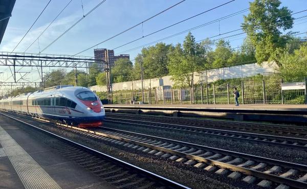 Что происходит с поездами между Москвой и Петербургом